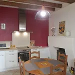 Logis De Bois Roche Hébergement de vacances Saint-Bonnet-sur-Gironde