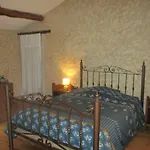 Logis De Bois Roche Hébergement de vacances Saint-Bonnet-sur-Gironde
