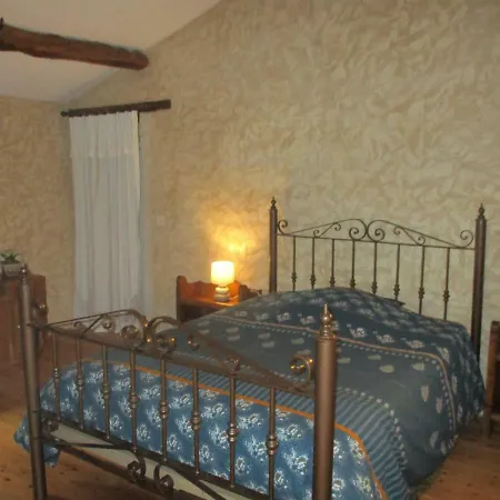 Logis De Bois Roche Hébergement de vacances Saint-Bonnet-sur-Gironde