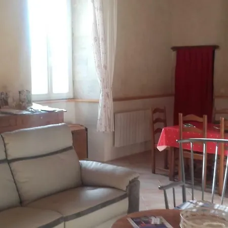 Prázdninový dům Logis De Bois Roche Saint-Bonnet-sur-Gironde