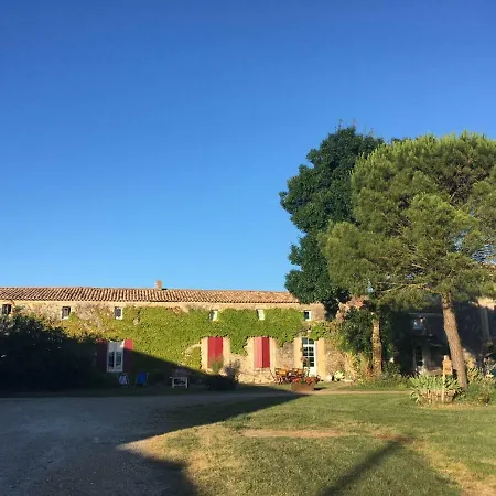 Holiday home Logis De Bois Roche *