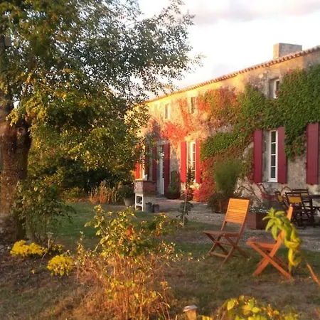 Hébergement de vacances Logis De Bois Roche *