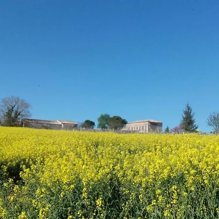 Logis De Bois Roche *
