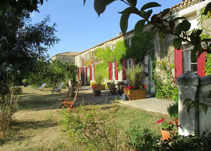 Holiday home Logis De Bois Roche