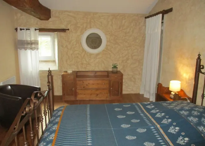 Holiday home Logis De Bois Roche Saint-Bonnet-sur-Gironde