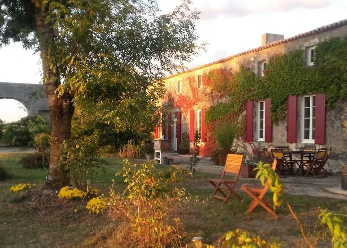 Holiday home Logis De Bois Roche *