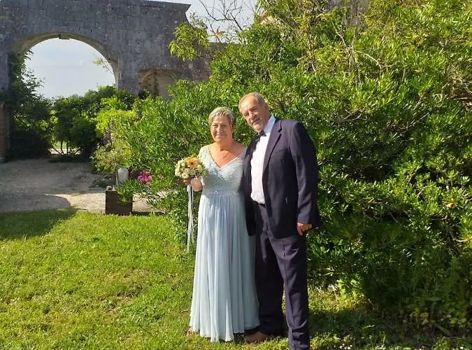 Holiday home Logis De Bois Roche *